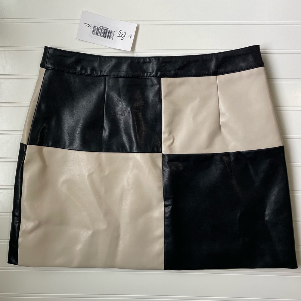 12th Tribe Harley Black Color block Mini Skirt - Picture 4 of 6